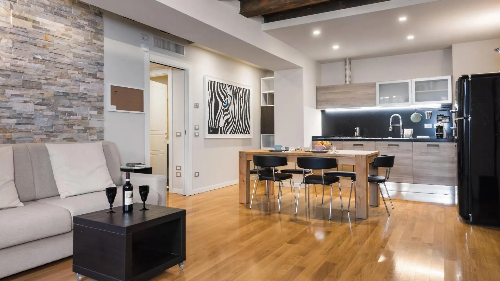 Flats4Rent Federica Apartment Verona Italy